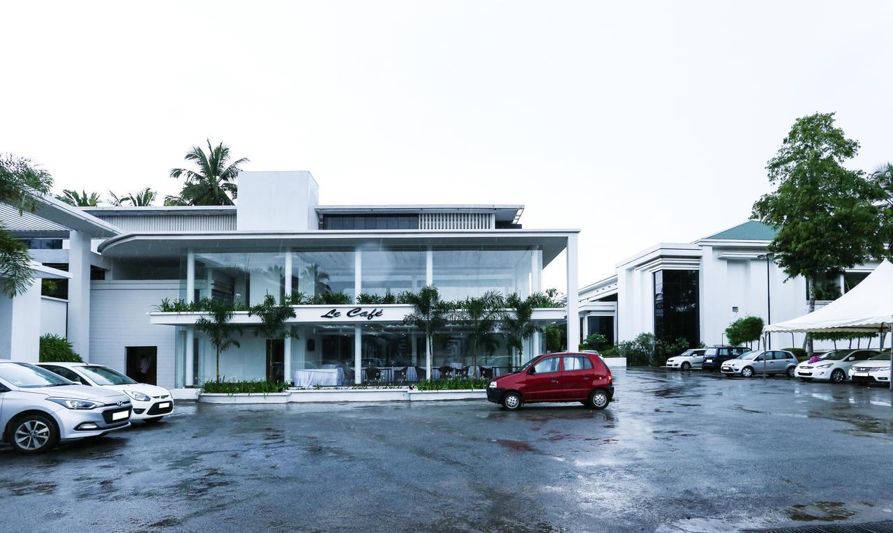 Treebo Trend Al Saj Convention Centre Kazhakuttam Exterior photo
